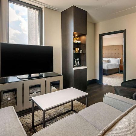 Cambria Hotel Houston Downtown Convention Center Bagian luar foto