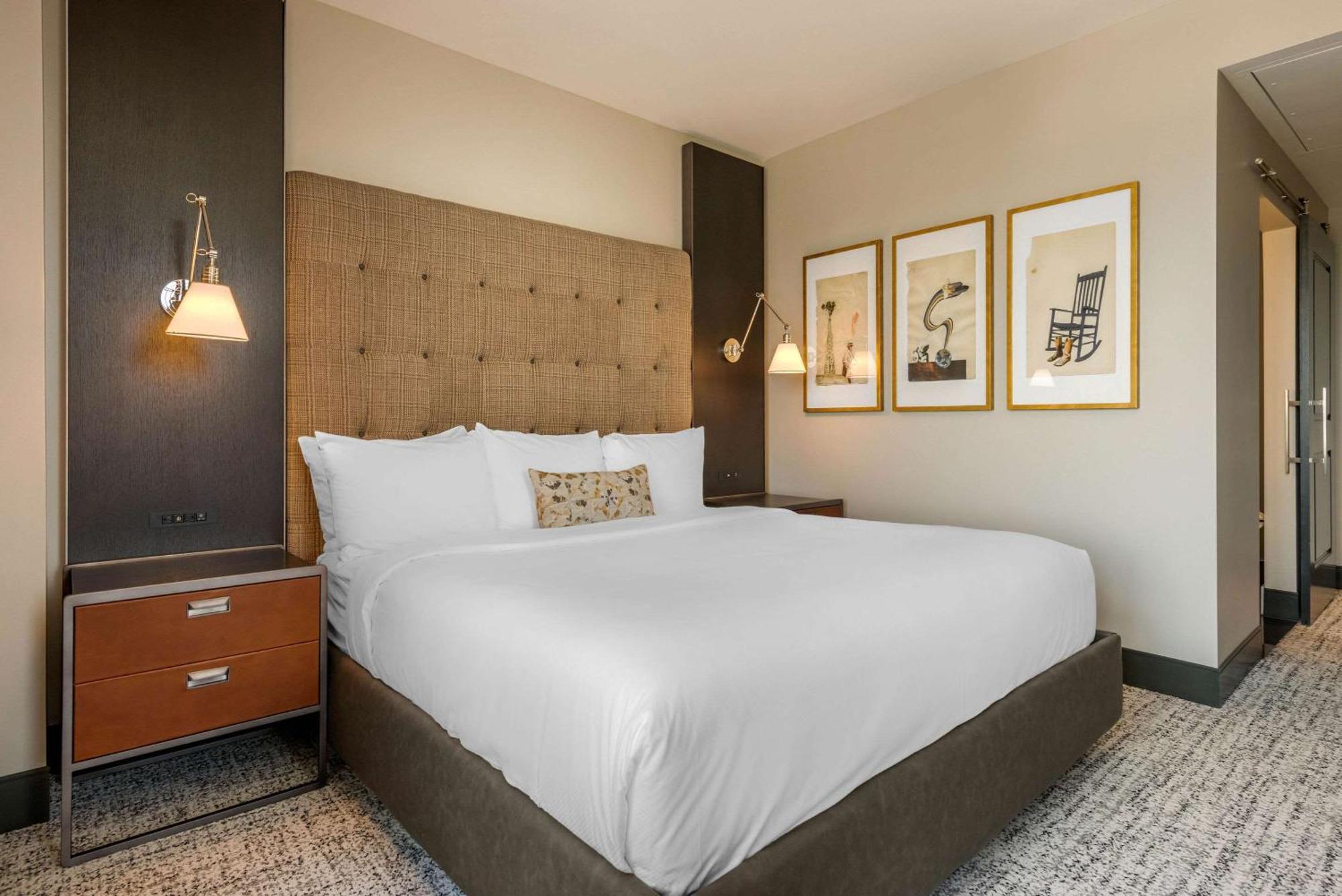 Cambria Hotel Houston Downtown Convention Center Bagian luar foto